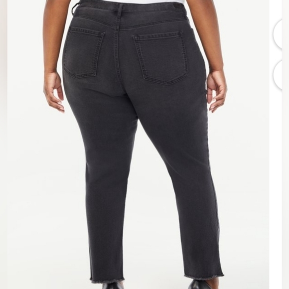 Sofia Jeans Adora Curvy Girlfriend Chew Hem Size 12 Short - Picture 2 of 3